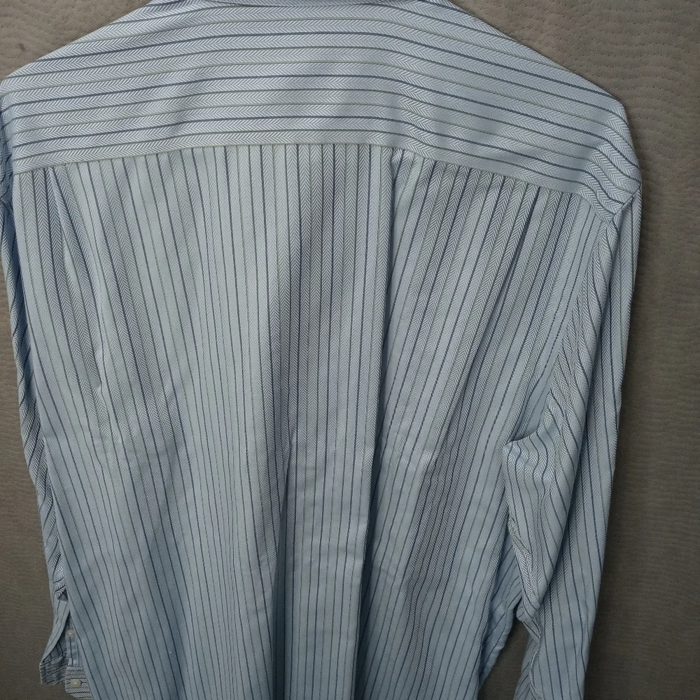 Banana Republic men's long sleeve button front cot